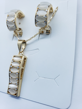 Load image into Gallery viewer, White Crystal Row with crystals (set)