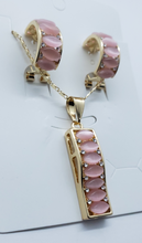 Cargar imagen en el visor de la galería, Pink Crystal row with clear crystals