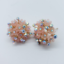 Load image into Gallery viewer, Blooming pink rose with clear crystals (set)