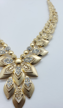 Load image into Gallery viewer, Laminated pointed flower pedals design with clear crystals set