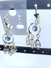 Cargar imagen en el visor de la galería, Dream catcher design with clear crystals