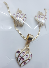 Load image into Gallery viewer, Laminated white heart with pink crystals (set)