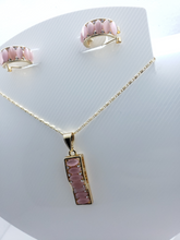 Cargar imagen en el visor de la galería, Pink Crystal row with clear crystals