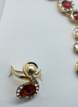 Cargar imagen en el visor de la galería, Large red crystal circles surrounded with clear crystals (set)