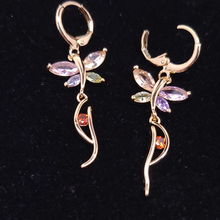 Cargar imagen en el visor de la galería, Flapping fly with multi color crystals (red)