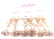 Cargar imagen en el visor de la galería, Multi color hanging brush