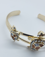 Cargar imagen en el visor de la galería, Dual shell color Tri turtles with clear crystals