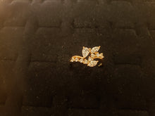 Cargar imagen en el visor de la galería, Clear crystal pedal ring