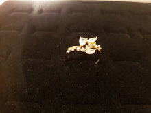 Cargar imagen en el visor de la galería, Clear crystal pedal ring