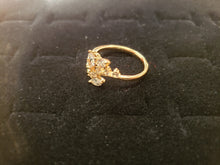 Cargar imagen en el visor de la galería, Clear crystal pedal ring