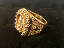 Cargar imagen en el visor de la galería, Our lady of Guadalupe / Rosa de Guadalupe in Hollow upside down horseshoe with crystals (clear)