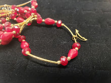 Cargar imagen en el visor de la galería, Dark red circle and diamond shaped crystal bangle with hanging pendant