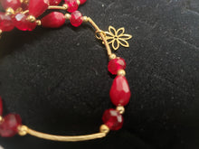 Cargar imagen en el visor de la galería, Dark red circle and diamond shaped crystal bangle with hanging pendant
