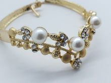 Cargar imagen en el visor de la galería, Flower pedals with clear crystals and pearls (set)
