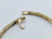 Cargar imagen en el visor de la galería, Flower pedals with clear crystals and pearls (set)