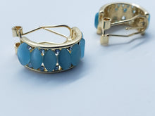 Load image into Gallery viewer, Light blue crystal row with crystals (set)