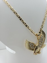 Cargar imagen en el visor de la galería, Striking eagle with clear crystals - Rosina Jewlery