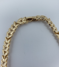 Cargar imagen en el visor de la galería, Hanging leaves and basket with clear crystals - pearls (sets)