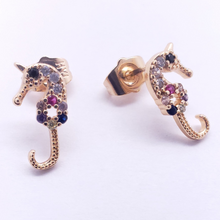 Load image into Gallery viewer, Seahorse with multi color crystals