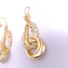 Cargar imagen en el visor de la galería, Looped ring on a hanging chain