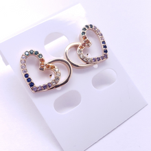 Cargar imagen en el visor de la galería, 3d heart with multi coloed crystals