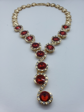 Cargar imagen en el visor de la galería, Large red crystal circles surrounded with clear crystals (set)