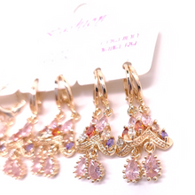 Cargar imagen en el visor de la galería, Multi color spade with hanging pink crystal