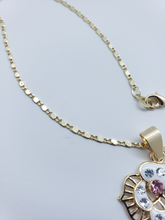 Load image into Gallery viewer, Circular white heart with crystals (pink)