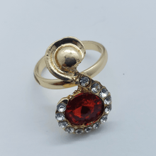 Cargar imagen en el visor de la galería, Large red crystal circles surrounded with clear crystals (set)