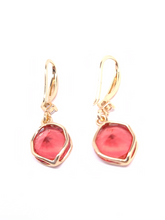 Load image into Gallery viewer, Red diamond crystal earrings
