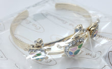 Cargar imagen en el visor de la galería, Multi colored tri Turtle with clear crystals