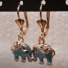 Cargar imagen en el visor de la galería, Small cyan color elephants
