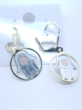 Cargar imagen en el visor de la galería, Tri color Hamsa Hand in a hollow circle