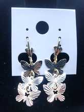 Cargar imagen en el visor de la galería, Tri color flapping butterflies