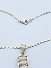 Load image into Gallery viewer, White Crystal Row with crystals (set)