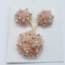 Load image into Gallery viewer, Blooming pink rose with clear crystals (set)