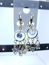 Cargar imagen en el visor de la galería, Dream catcher design with clear crystals