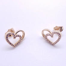 Cargar imagen en el visor de la galería, 3d heart with clear crystals