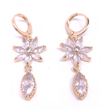 Load image into Gallery viewer, Clear crystal sunflower with hanging clear crystal