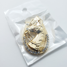 Load image into Gallery viewer, Horse head in horse shoe with clear crystals - Rosina Jewlery