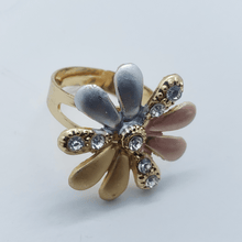 Load image into Gallery viewer, Laminated multi color daisies with clear crystals (set)