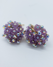 Load image into Gallery viewer, Purple blooming rose with clear crystals (set)