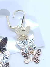 Cargar imagen en el visor de la galería, Tri color flapping butterflies