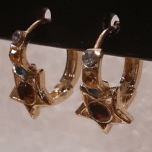 Cargar imagen en el visor de la galería, Multi colored stars with a large red crystal