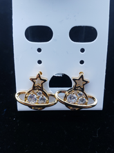 Cargar imagen en el visor de la galería, Hollow planet and star with clear crystals