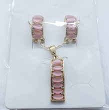 Cargar imagen en el visor de la galería, Pink Crystal row with clear crystals