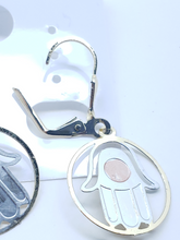 Cargar imagen en el visor de la galería, Tri color Hamsa Hand in a hollow circle