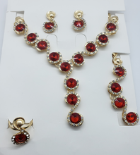 Cargar imagen en el visor de la galería, Large red crystal circles surrounded with clear crystals (set)