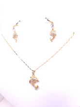 Cargar imagen en el visor de la galería, Shiny dolphin with clear crystals