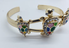 Cargar imagen en el visor de la galería, Multi colored tri Turtle with clear crystals